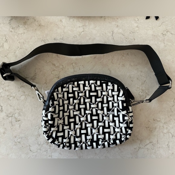 FREE PEOPLE MARBELLA CONVERTIBLE BELT BAG NWT - Picture 3 of 15